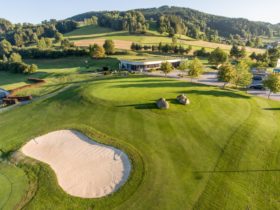 Golfurlaub Mühlviertel - Golfclub St. Oswald bei Freistadt | Clubhaus-Puttinggreen